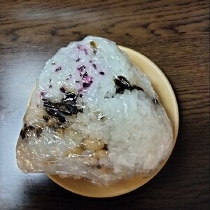 天かす＋塩昆布おにぎり